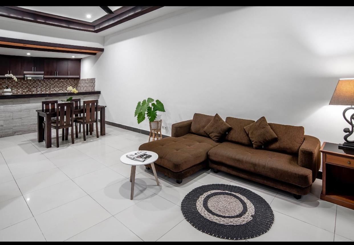 Pondok Arya Kuta Villas By Kamara Εξωτερικό φωτογραφία
